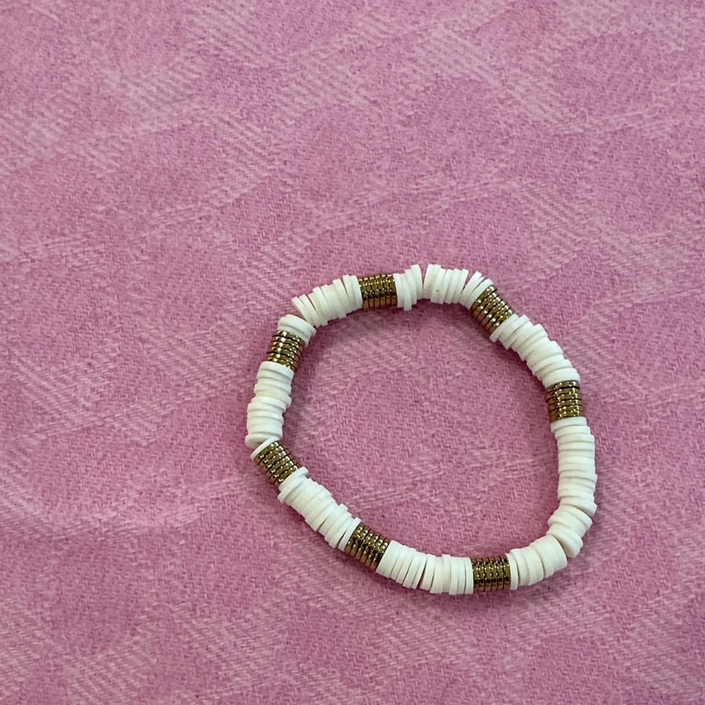 White and gold bracelet